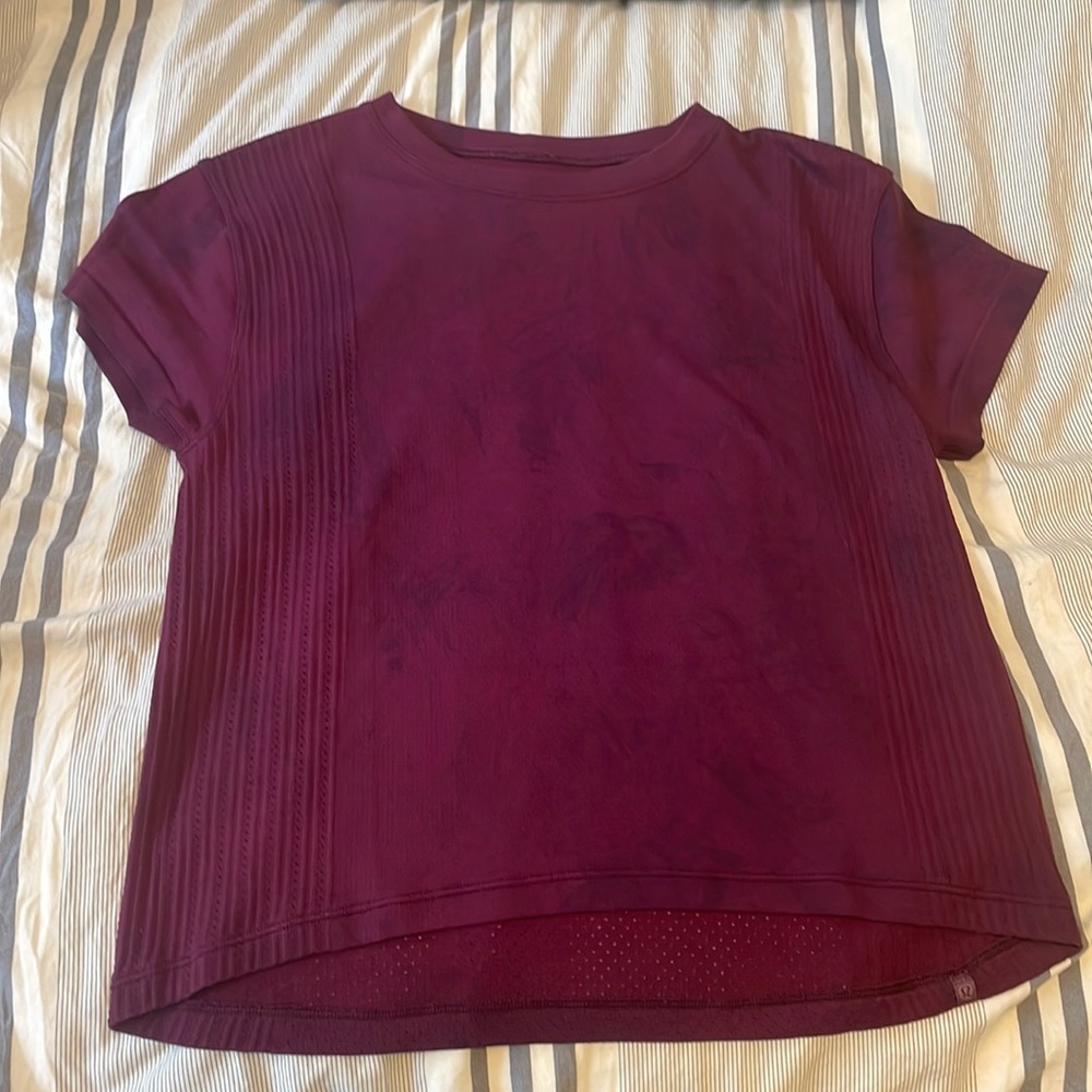Women’s Lululemon Short Sleeve